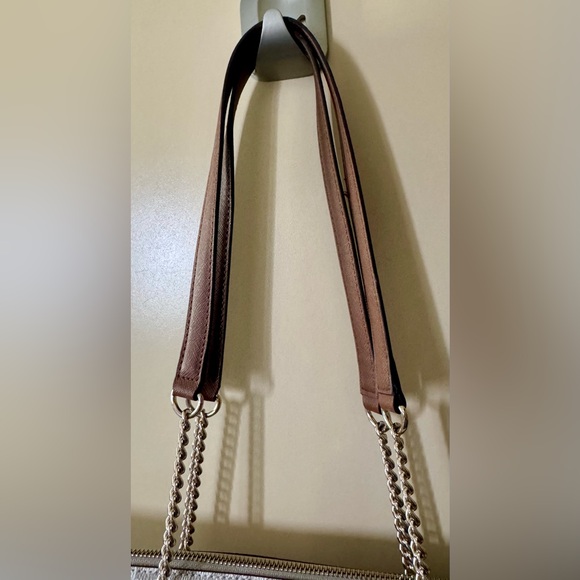 Classic Monogram DKNY Faux Leather Gigi Tote Cream And Brown - Picture 5 of 11